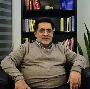 دکتر بابک شریف کاشانی متخصص قلب و عروق تهران